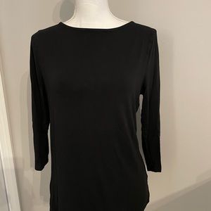 Women’s black pullover top